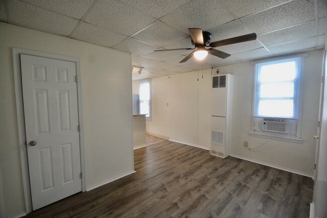Building Photo - BLAISDELL 303