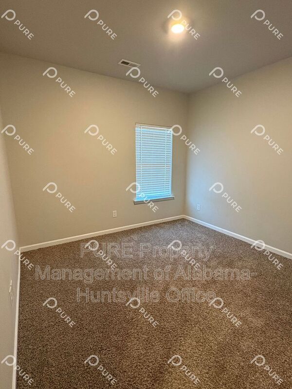 Building Photo - 14170 Lannister Ln