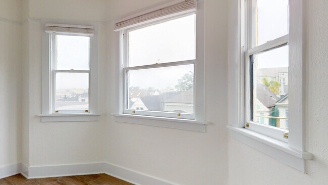 Building Photo - 3097 Washington St