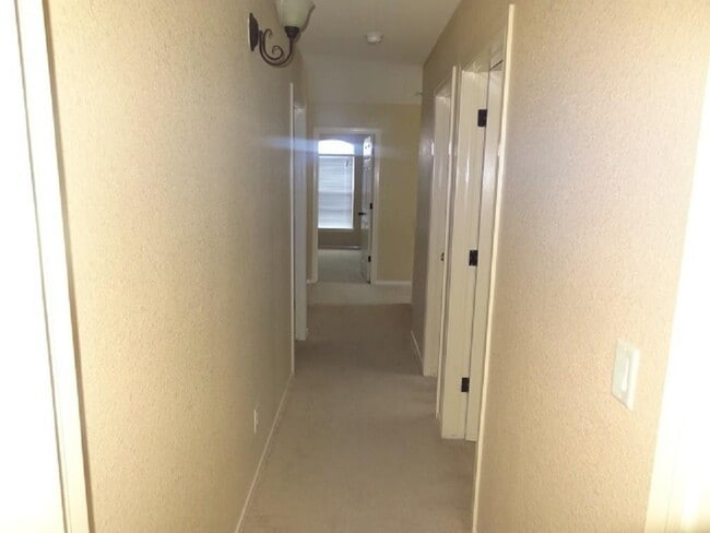 Building Photo - 12325 Sombra Grande Dr