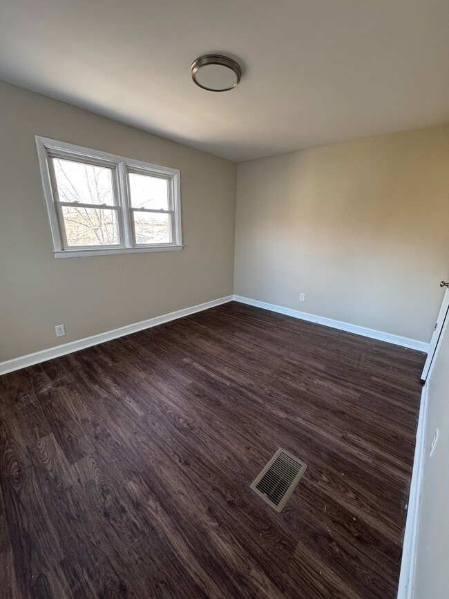 Building Photo - 29 Fairview Ave