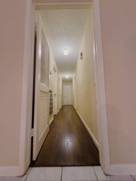 Building Photo - 6235 Havendale Dr