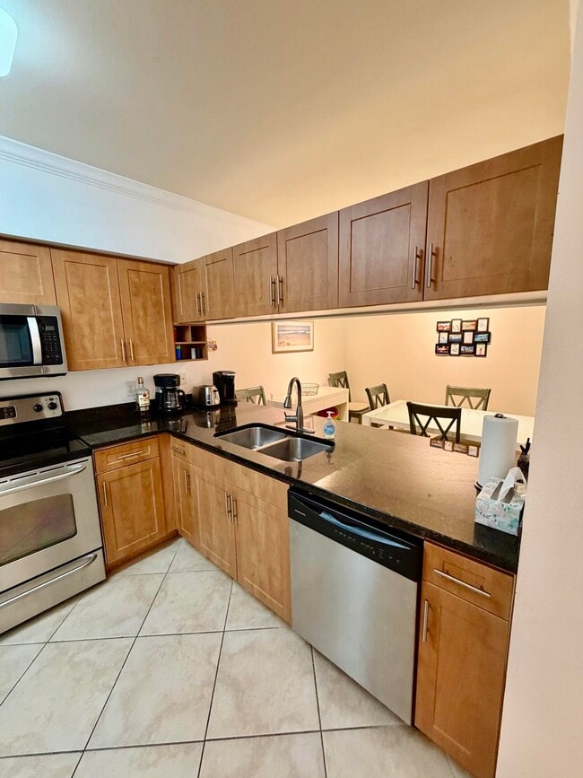 Building Photo - 6521 Emerald Dunes Dr