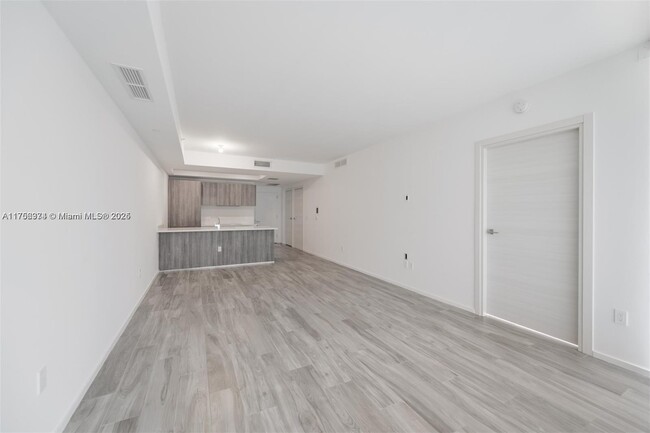 Building Photo - 801 S Miami Ave