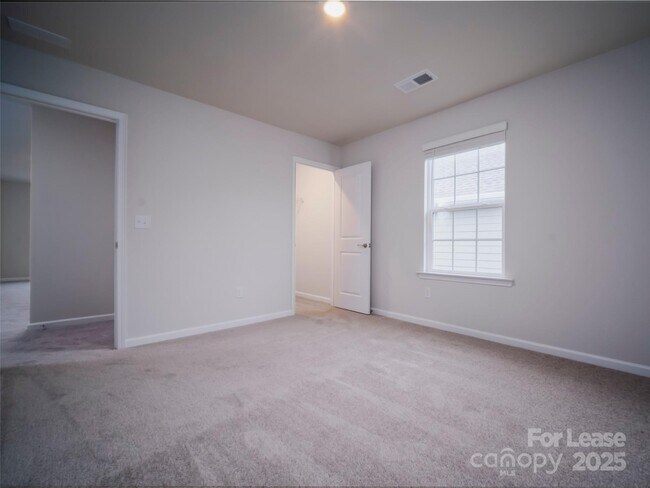 Building Photo - 1603 Swallow Tail Dr