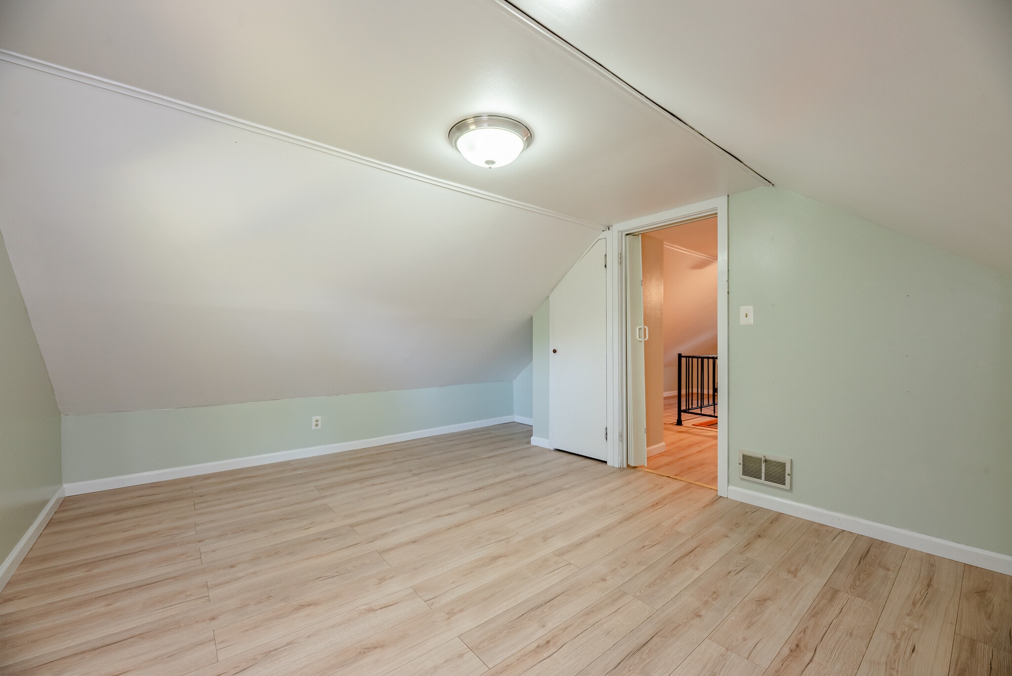Building Photo - 202 River Meadow Dr