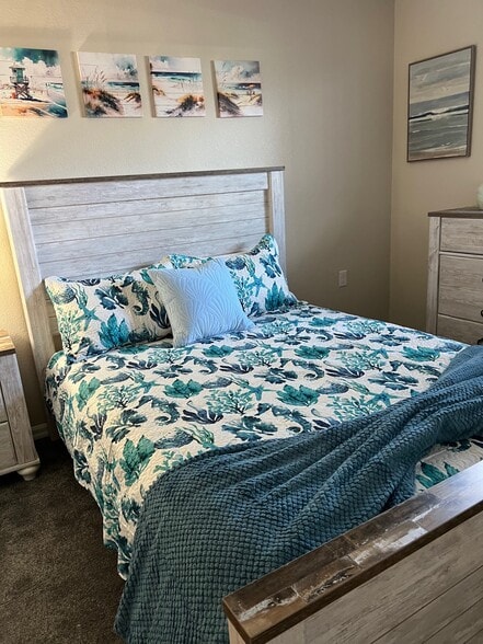 Building Photo - 16635 Lake Circle Dr