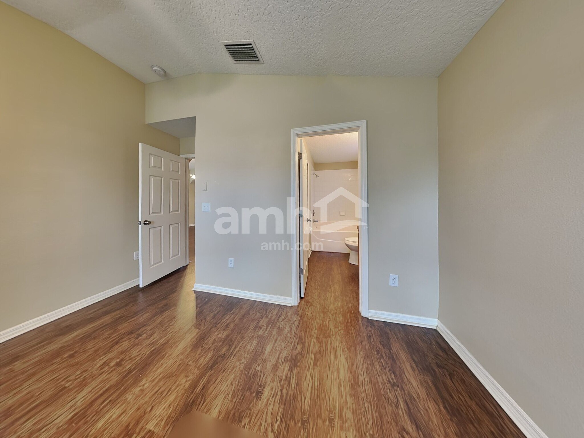 Building Photo - 4409 Country Hills Blvd