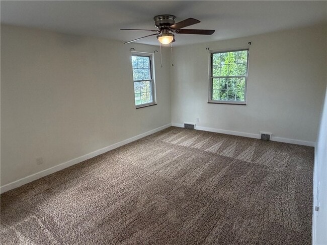 Building Photo - 218 Jackson Cir