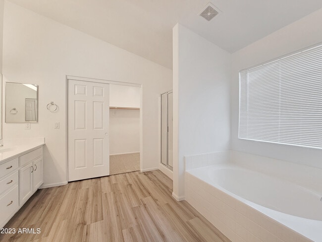 Building Photo - 17470 W Elizabeth Ave