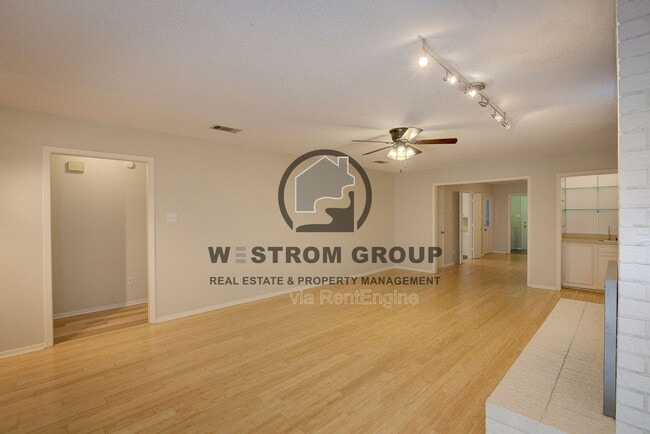 Building Photo - 6452 Waverly Way