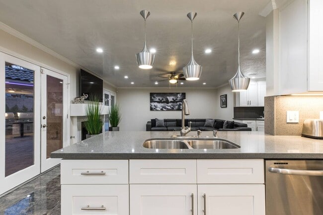 Building Photo - 9020 Moss Creek Cir