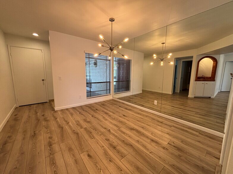 Dining Room - 5221 N 24th St