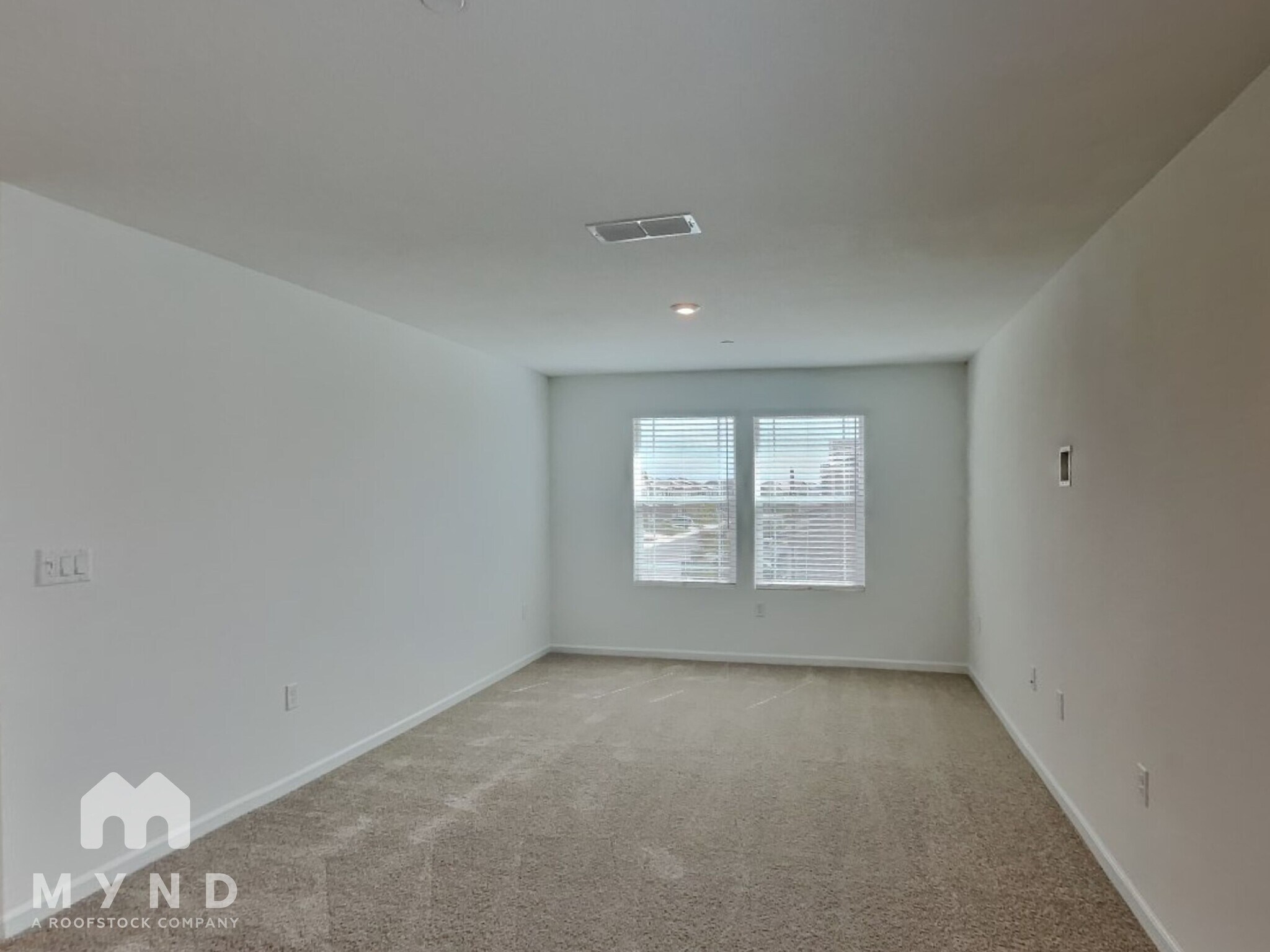 Building Photo - 3960 Valance Wy