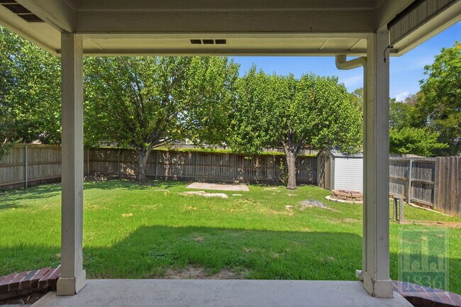 Building Photo - 1506 Fort LLoyd Pl
