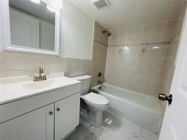 Building Photo - 7125 NW 186th St