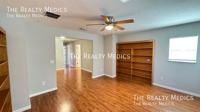 Building Photo - 626 Fern Lake Dr