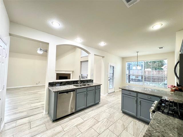 Building Photo - 3301 Bluegrass Dr