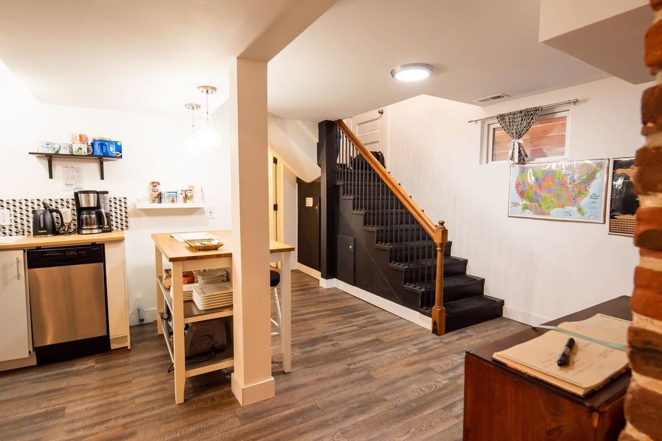 Building Photo - 2235 York St