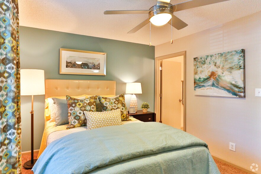 Icon on The Greenway Apartments 1232 Hudson Blvd Gastonia NC 28054