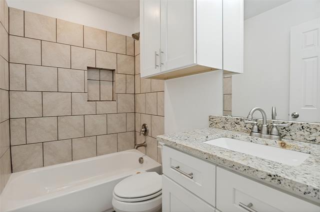 Building Photo - 527 Ravenwood Dr