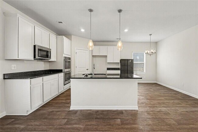 Building Photo - 318 Sandy Creek Dr
