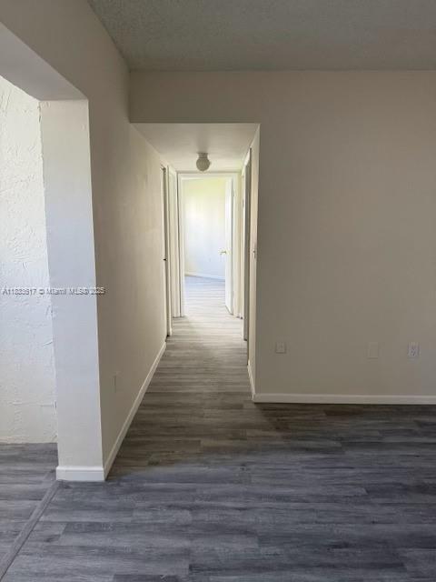 Building Photo - 9421 Fontainebleau Blvd