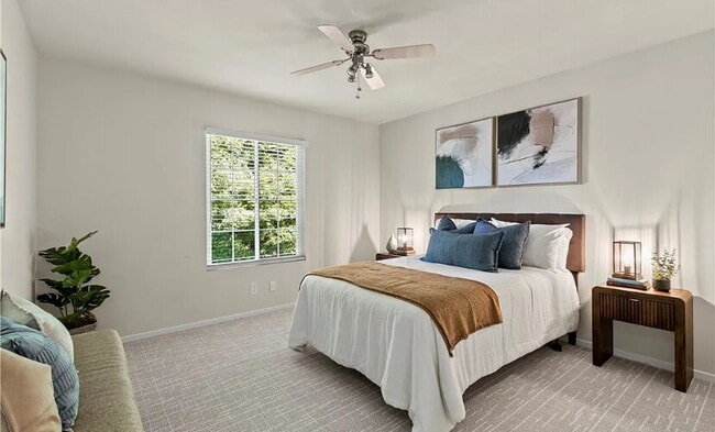 Building Photo - 126 Streamwood