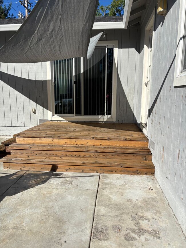 Building Photo - 3 bedroom 2 bath Rincon Valley