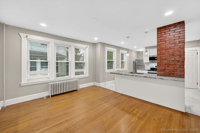 Building Photo - 45-47 Fairlawn Street