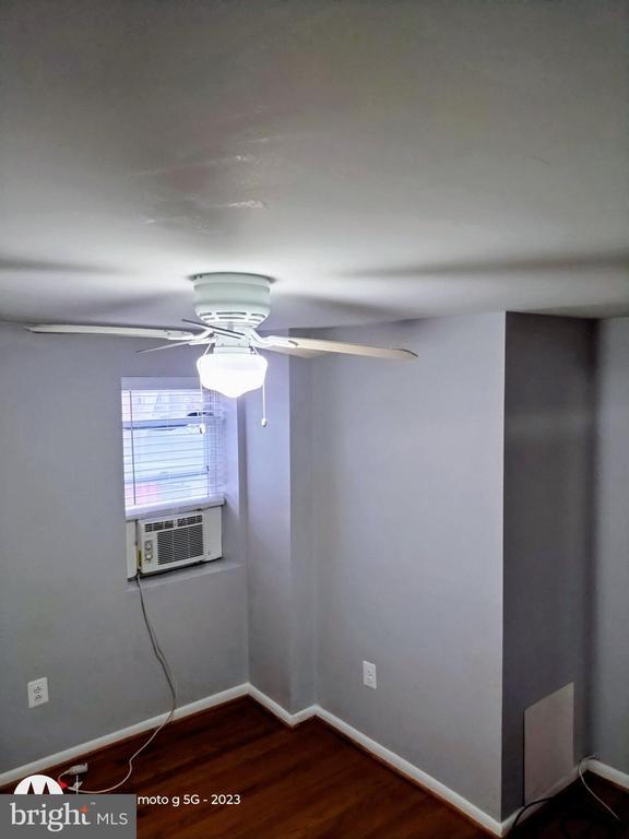 Building Photo - 2437 Grays Ferry Ave