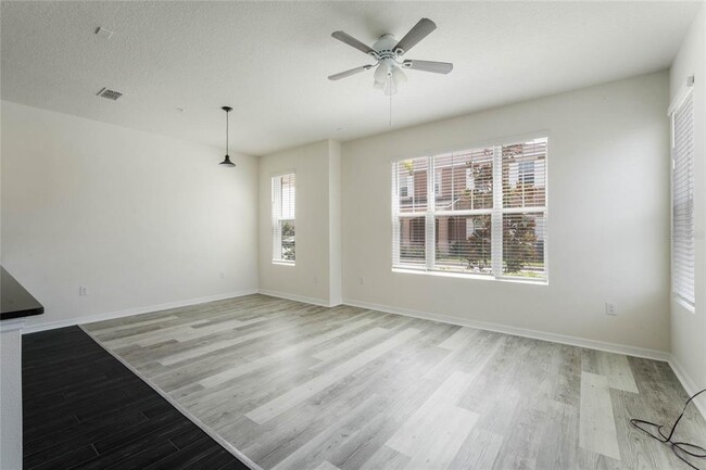 Building Photo - 9586 Poplar Ridge Ave