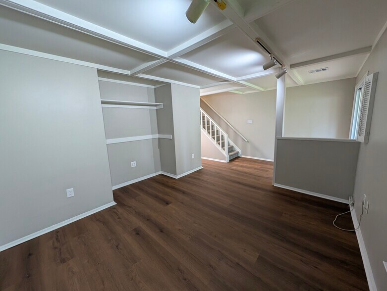 Ground level TV / play room - 14141 Betsy Ross Ln