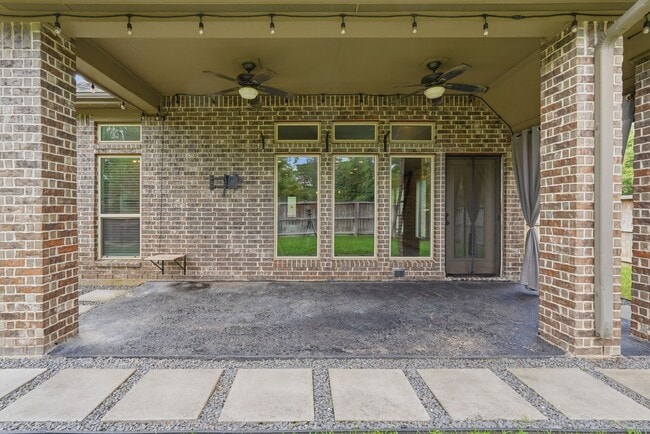 Building Photo - 103 Boarsmen Ct