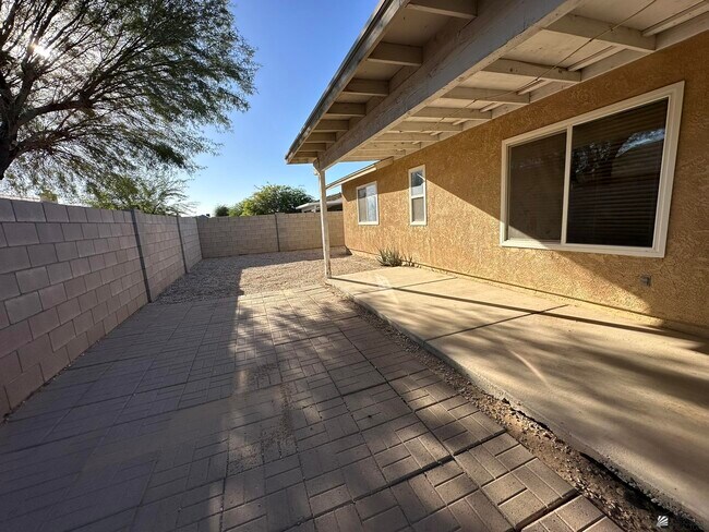 Building Photo - 6337 E 45th St