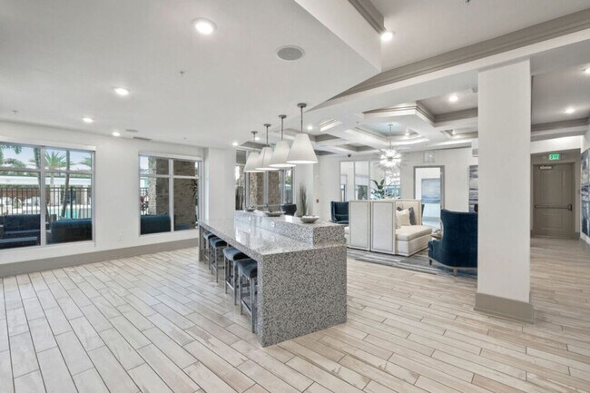 Building Photo - 1551 Flournoy Cir W