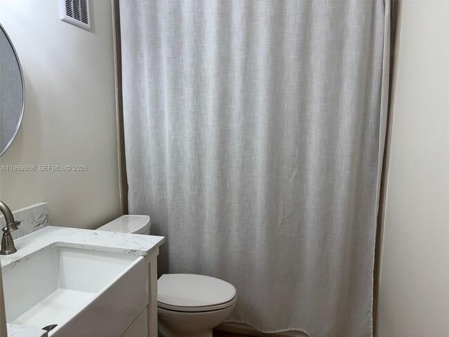 Building Photo - 11017 SW 113th Pl