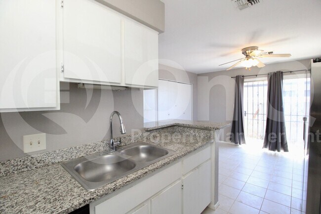Building Photo - 9021 W Elm St