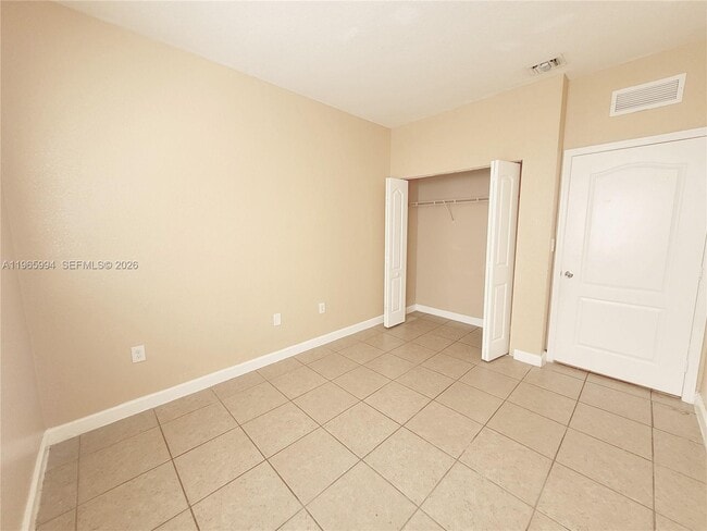 Building Photo - 2903 SE 17th Ave