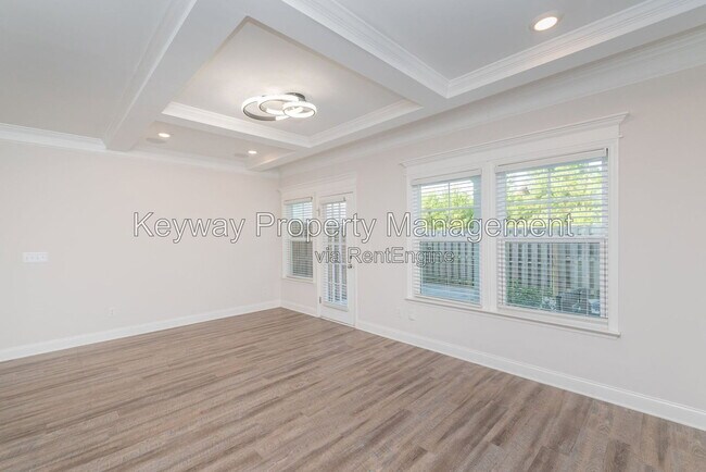 Building Photo - 319 Sumac Trail