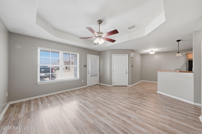 Building Photo - 1422 Southport Blvd