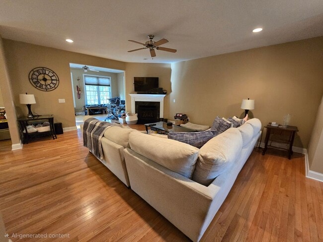 Building Photo - New Listing!!