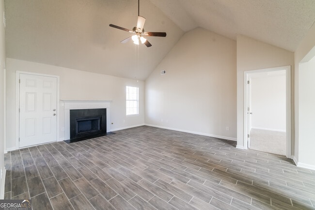 Building Photo - 3265 Trail Point