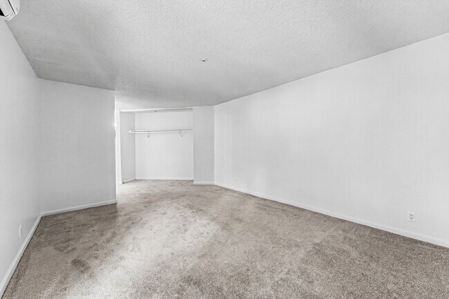 Building Photo - 1453 Neotomas Ave