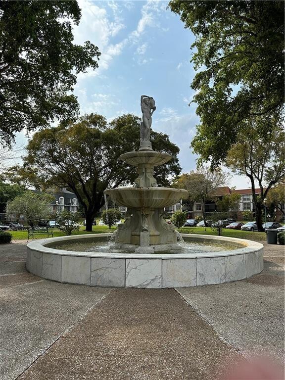 Building Photo - 3680 Inverrary Dr