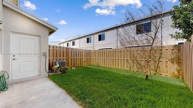 Building Photo - 388 NW 12th Pl