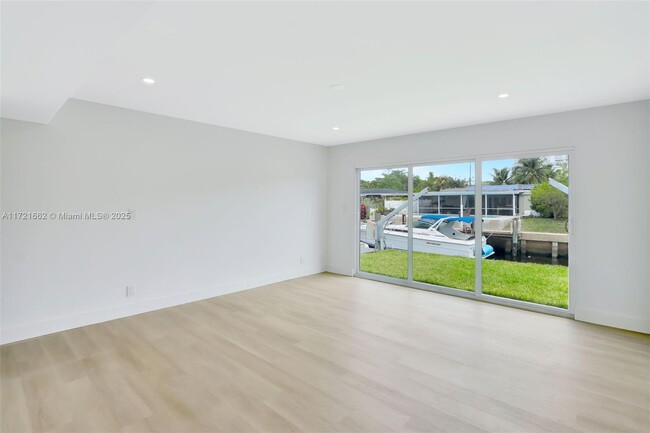 Building Photo - 1720 SW 23rd Ave
