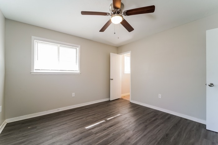Building Photo - 2377 Napoleon Ave