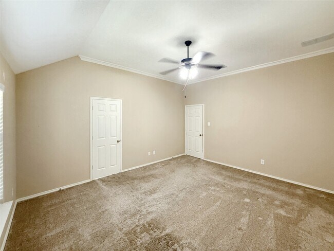 Building Photo - 1713 Lake Way Dr