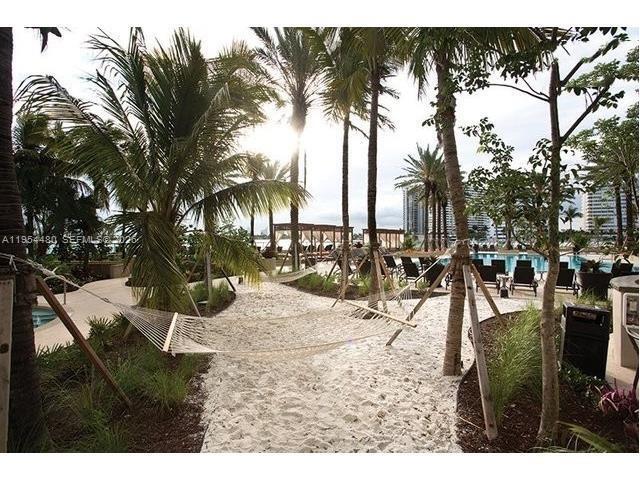 Building Photo - 1500 Bay Rd